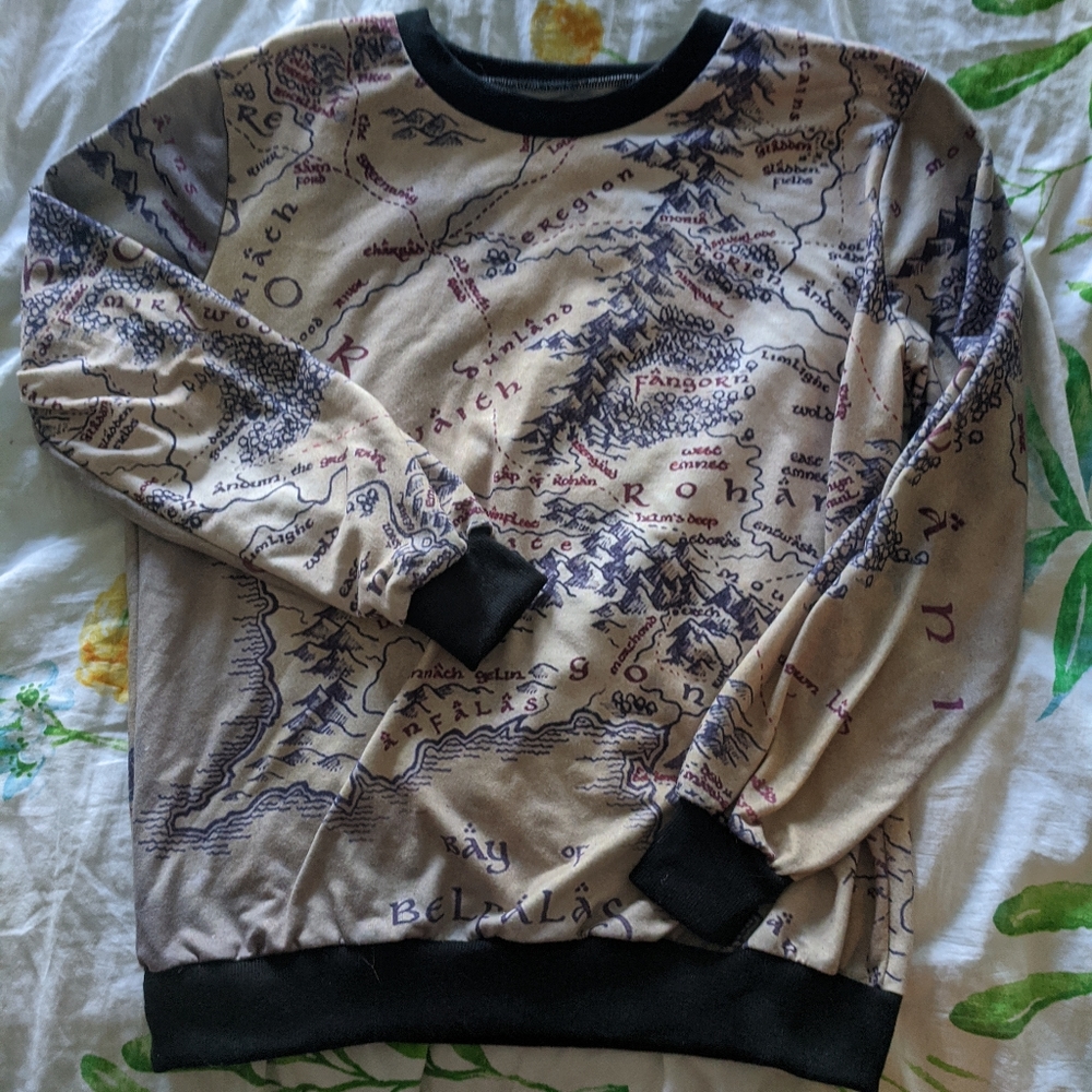 Lord of the rings map sweat shirt